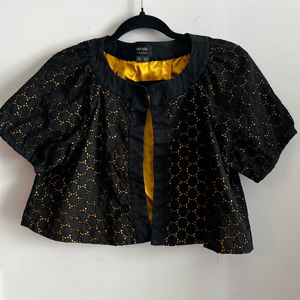 Nicole Miller Black & Gold Cropped Jacket Women’s Size 10 Puff Sleeve